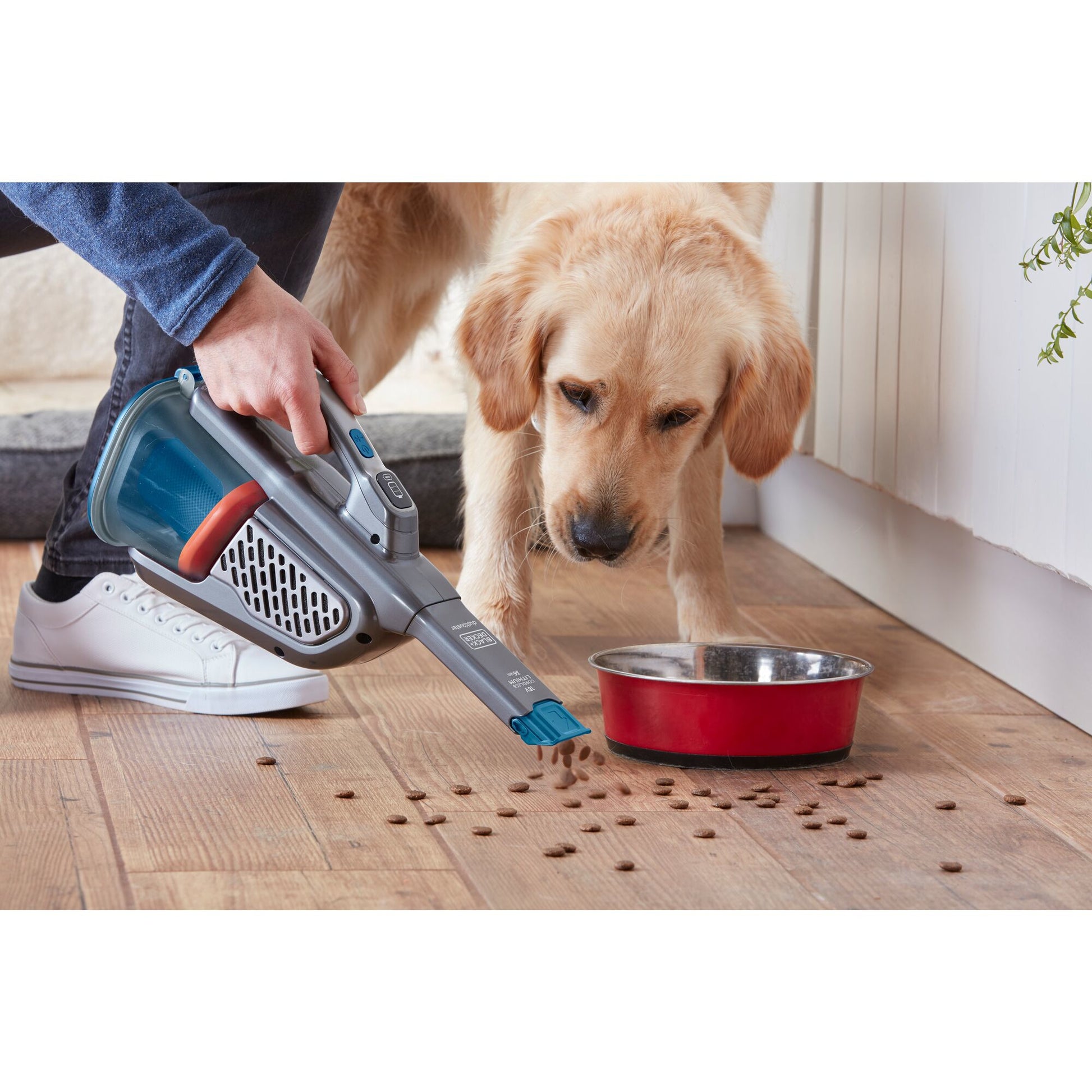 Black & Decker BLACK+DECKER Akkustaubsauger – 2000 mAh, 0,7 l, Akkubetrieb, 2 Stufen