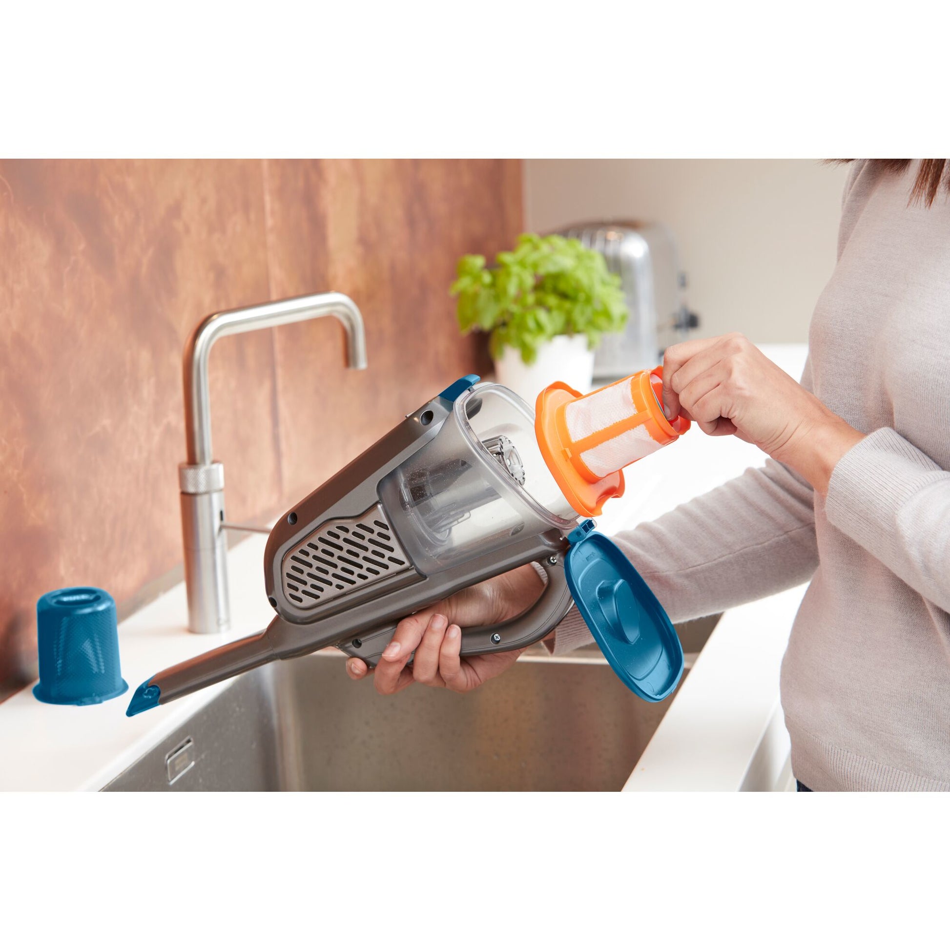 Black & Decker BLACK+DECKER Akkustaubsauger – 2000 mAh, 0,7 l, Akkubetrieb, 2 Stufen