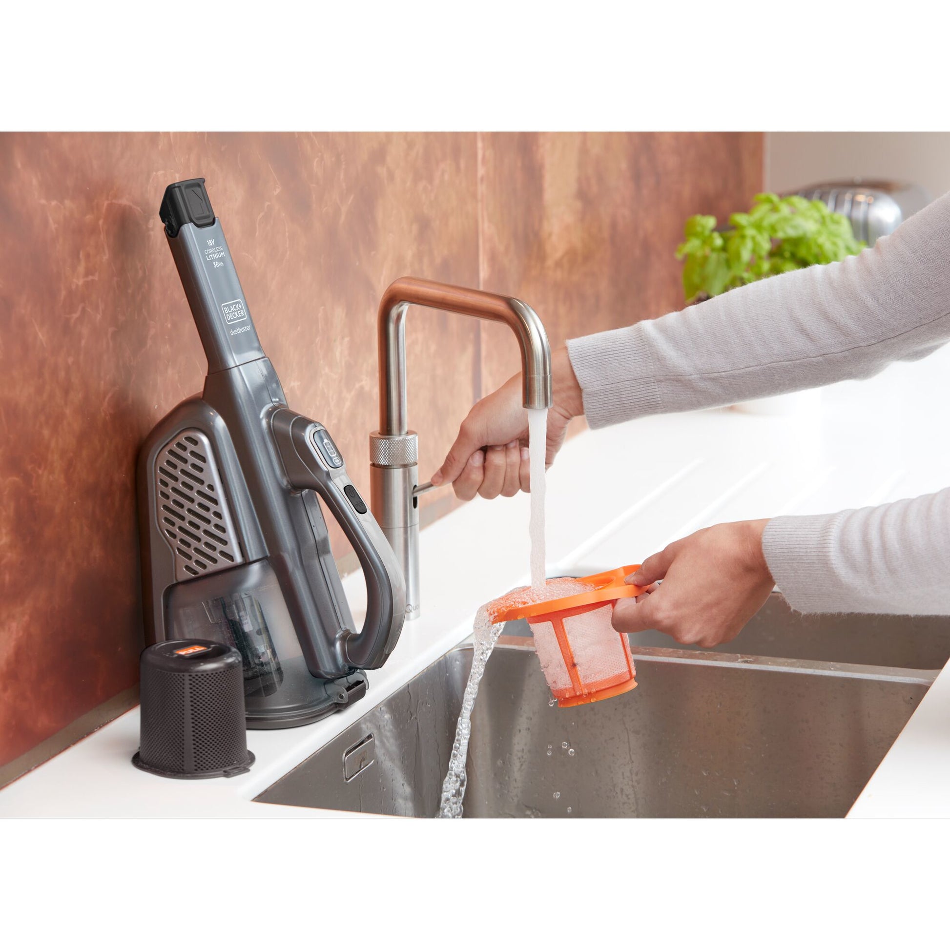 Black & Decker BLACK+DECKER Handstaubsauger JF – 2000 mAh, 0,7 l, Akkubetrieb, 2 Stufen