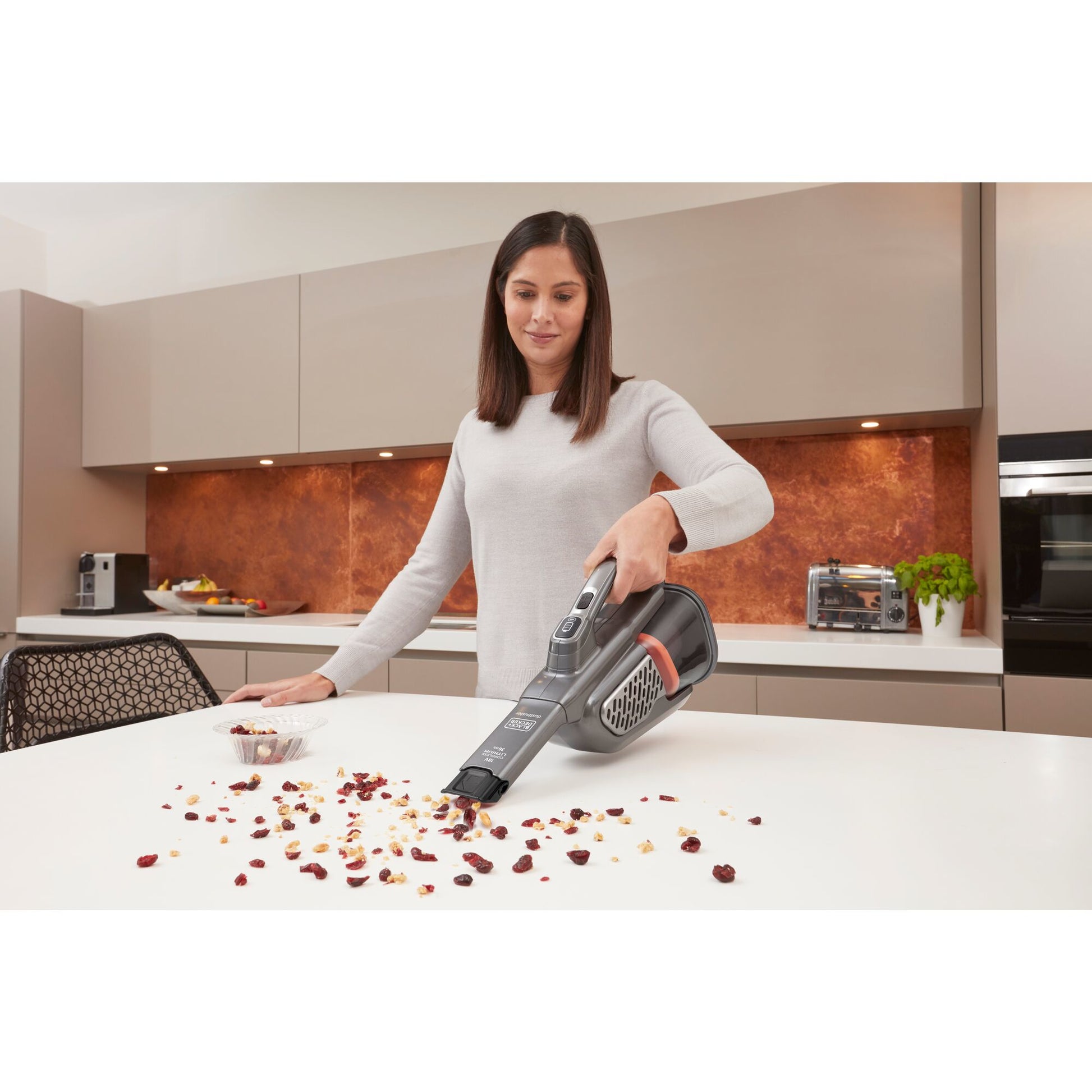 Black & Decker BLACK+DECKER Handstaubsauger JF – 2000 mAh, 0,7 l, Akkubetrieb, 2 Stufen