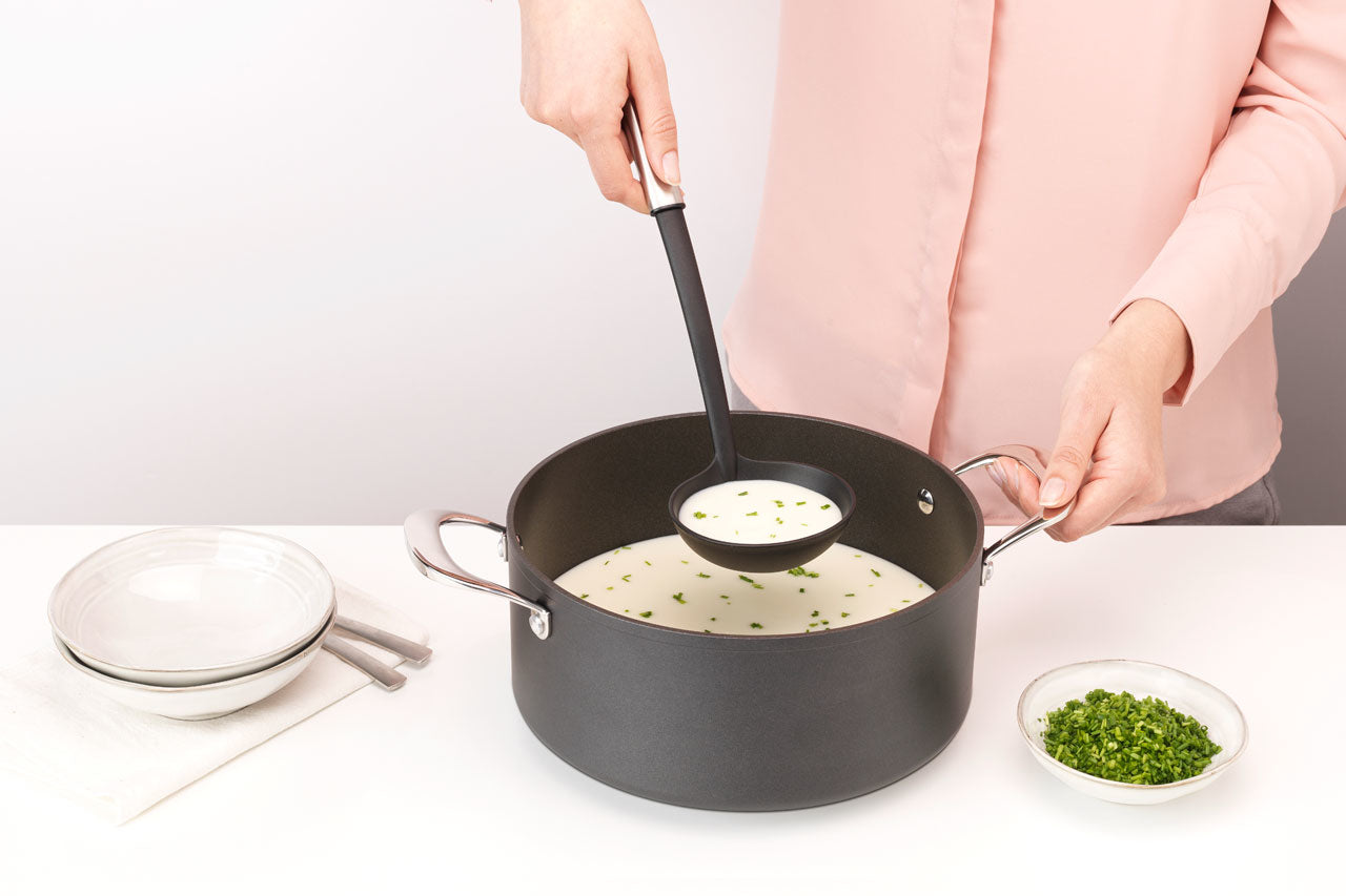Brabantia Schöpflöffel 33,5 cm, Kunststoff, Schwarz/Silber, Spülmaschinenfest