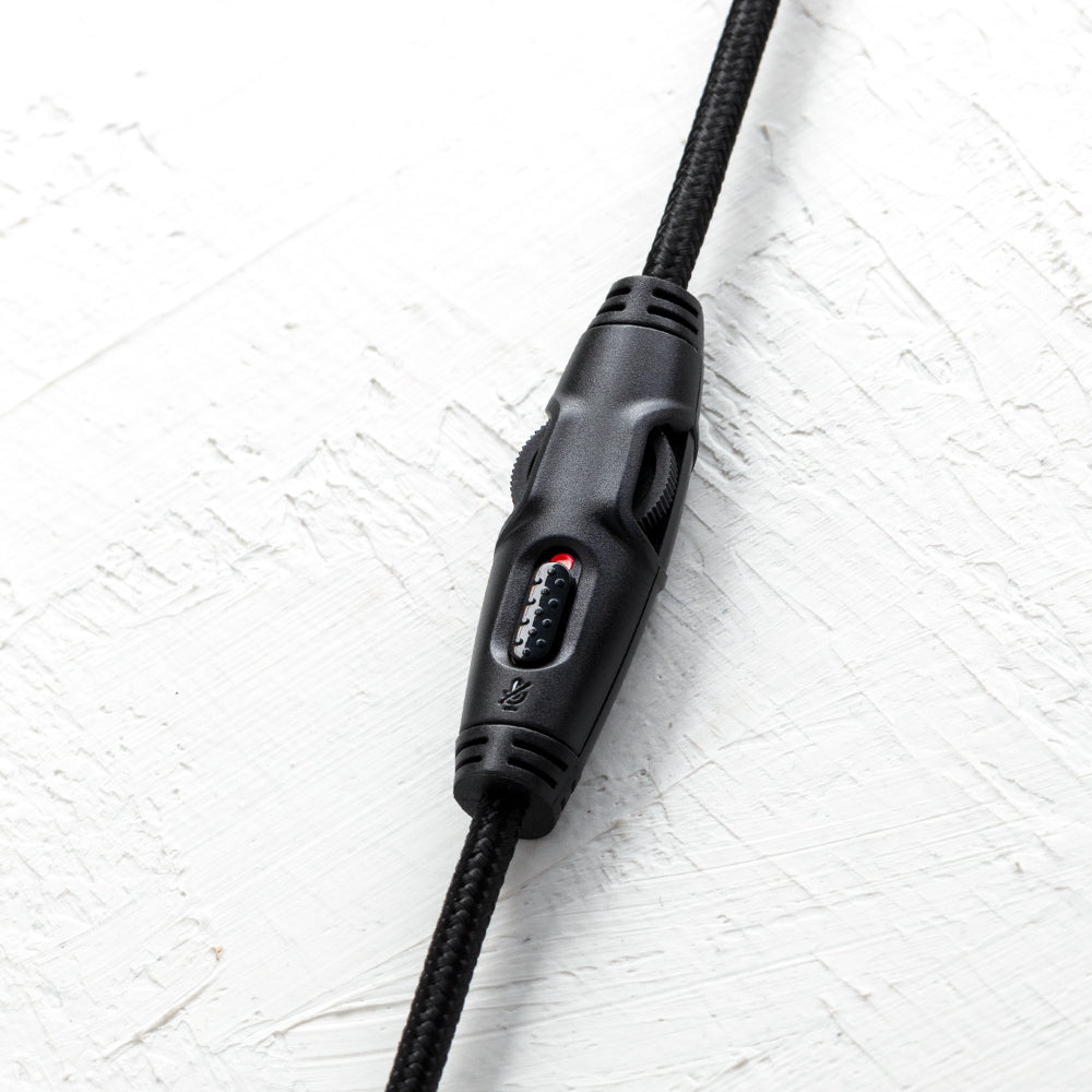 HyperX Cloud Alpha Gaming-Headset – Over-Ear, Kabelgebunden, 3,5 mm Klinke, für PC, PS5, PS4 und mehr, Schwarz/Rot