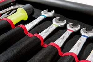 Parat Basic Roll-Up Case 12 Rolletui 12 Fächer – mit Schultergurt, Rot, Nylon, B 540 × H 330 × T 50 mm