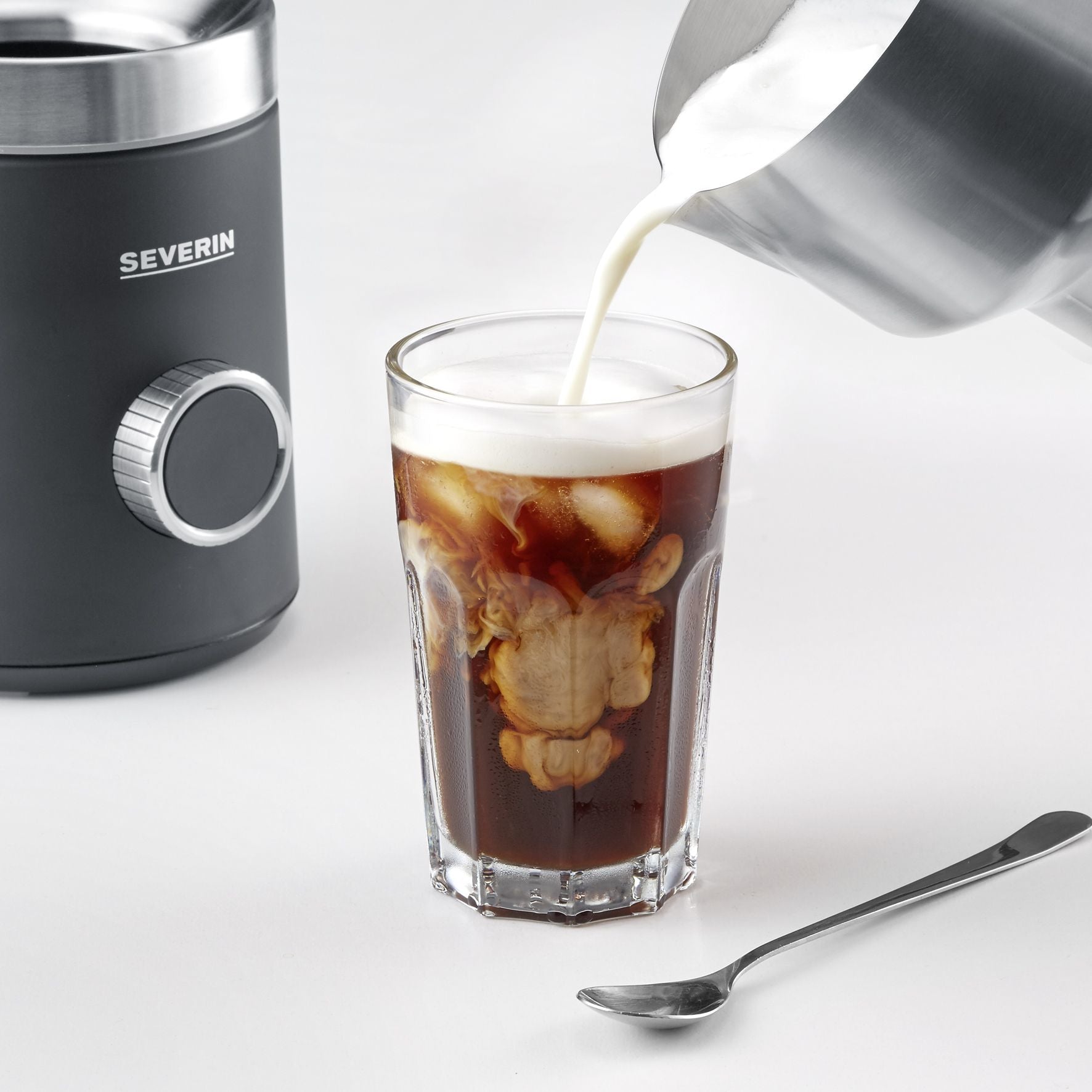 Severin Milchaufschäumer Spuma 700 Plus – 700 ml, 500 W, spülmaschinenfest – schwarz/edelstahl