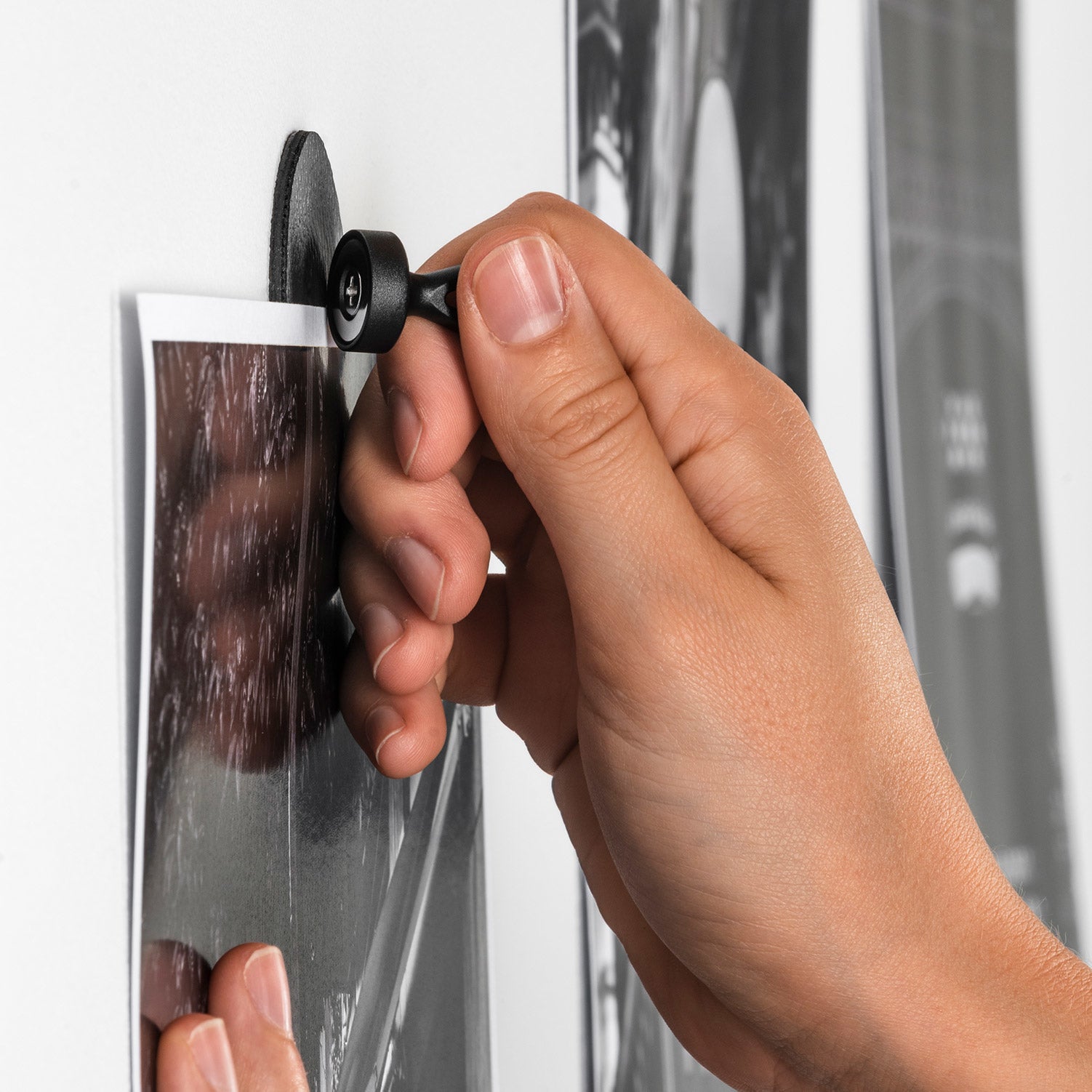 Silwy Metall-Nano-Gel-Pads – Ø 50 mm × 3 mm, schwarz, für Glas, 4 Stk.