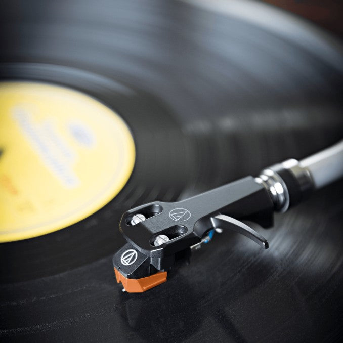 Audio-Technica AT-VM95EN – Stiftkassette, Ausgangsspannung 3,5 mV, Orange