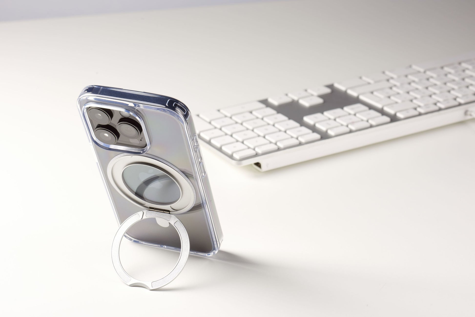 Cellularline Backcover – für Apple iPhone 16 Pro – transparent, MagSafe-kompatibel