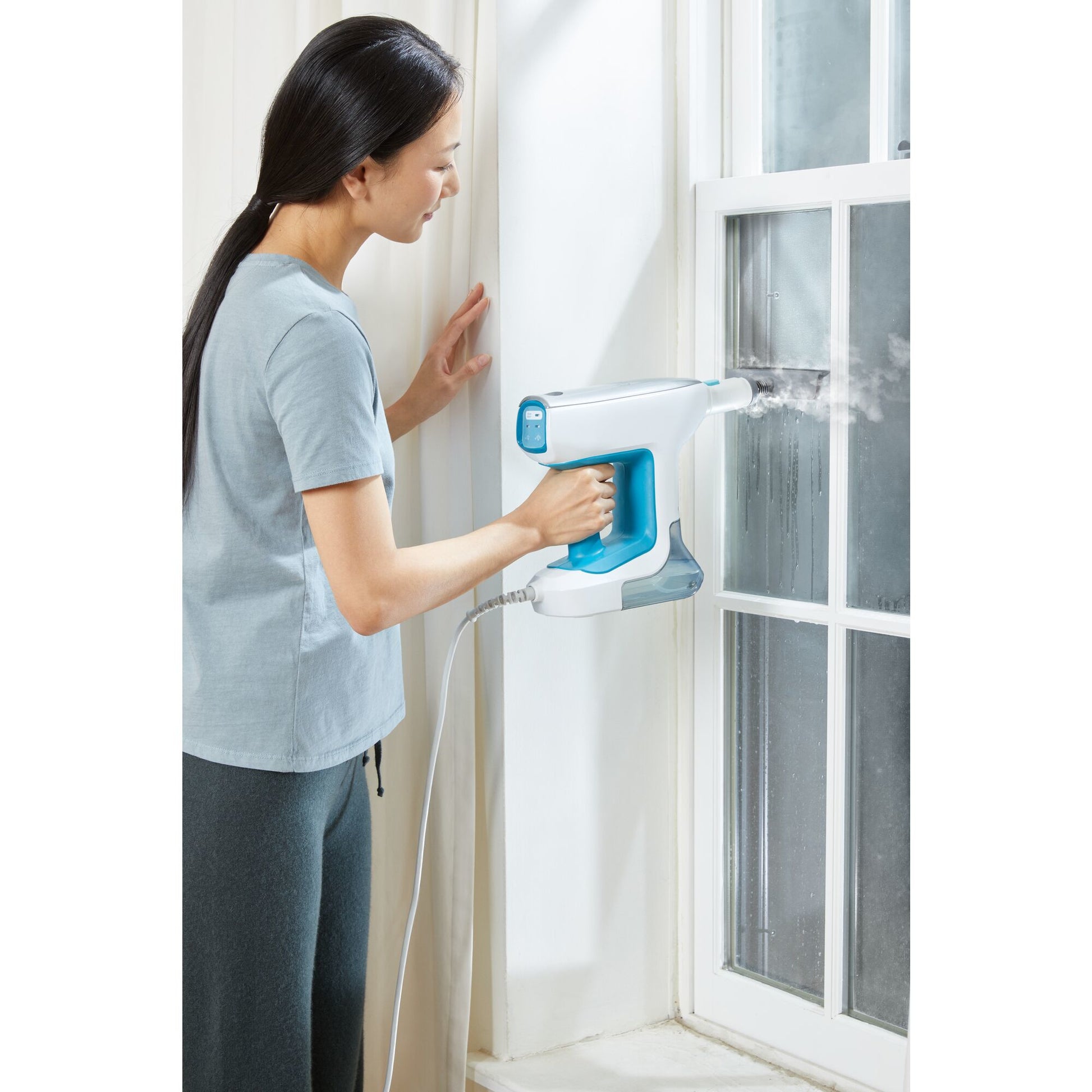 Black & Decker Dampfbesen – 500 ml, türkis, weiss, für Hartböden