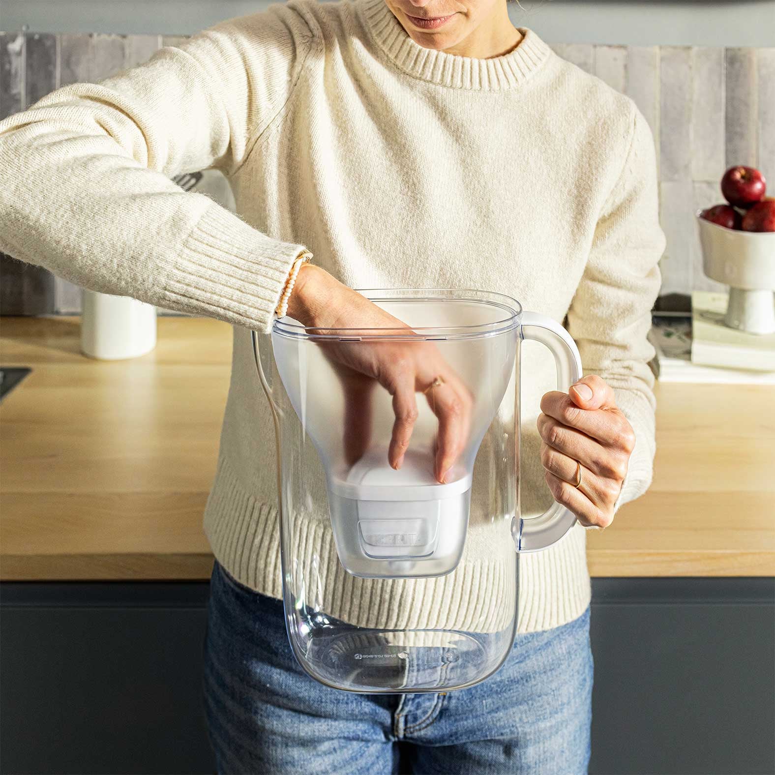 Brita Style Essential – Tischwasserfilter 2,4 l, MAXTRA, Kunststoff, Weiss, mit 2 Kartuschen