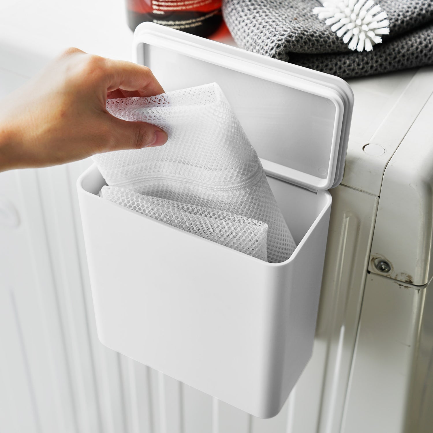 Yamazaki Aufbewahrungsbox 1,8 l (mit Deckel) – Silikon – Weiss – 95 × 170 × 170 mm