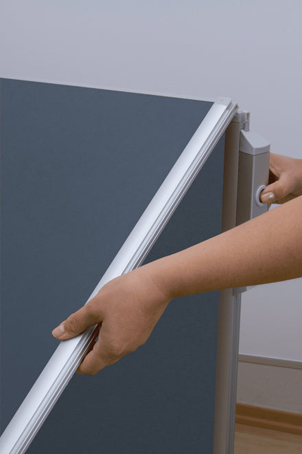 Franken Pinnwand – Filz, Alurahmen – 60 × 190 cm, Grau