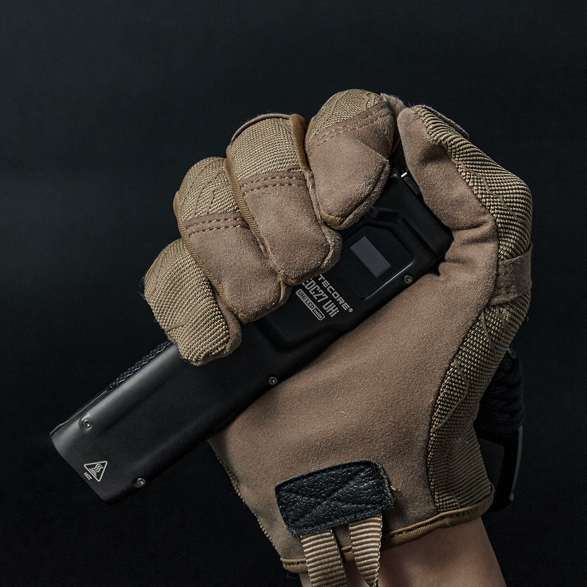 Nitecore Taschenlampe EDC27 UHI – 3100 lm, 305 m, IP54, USB, Akku, 6 Modi – Schwarz