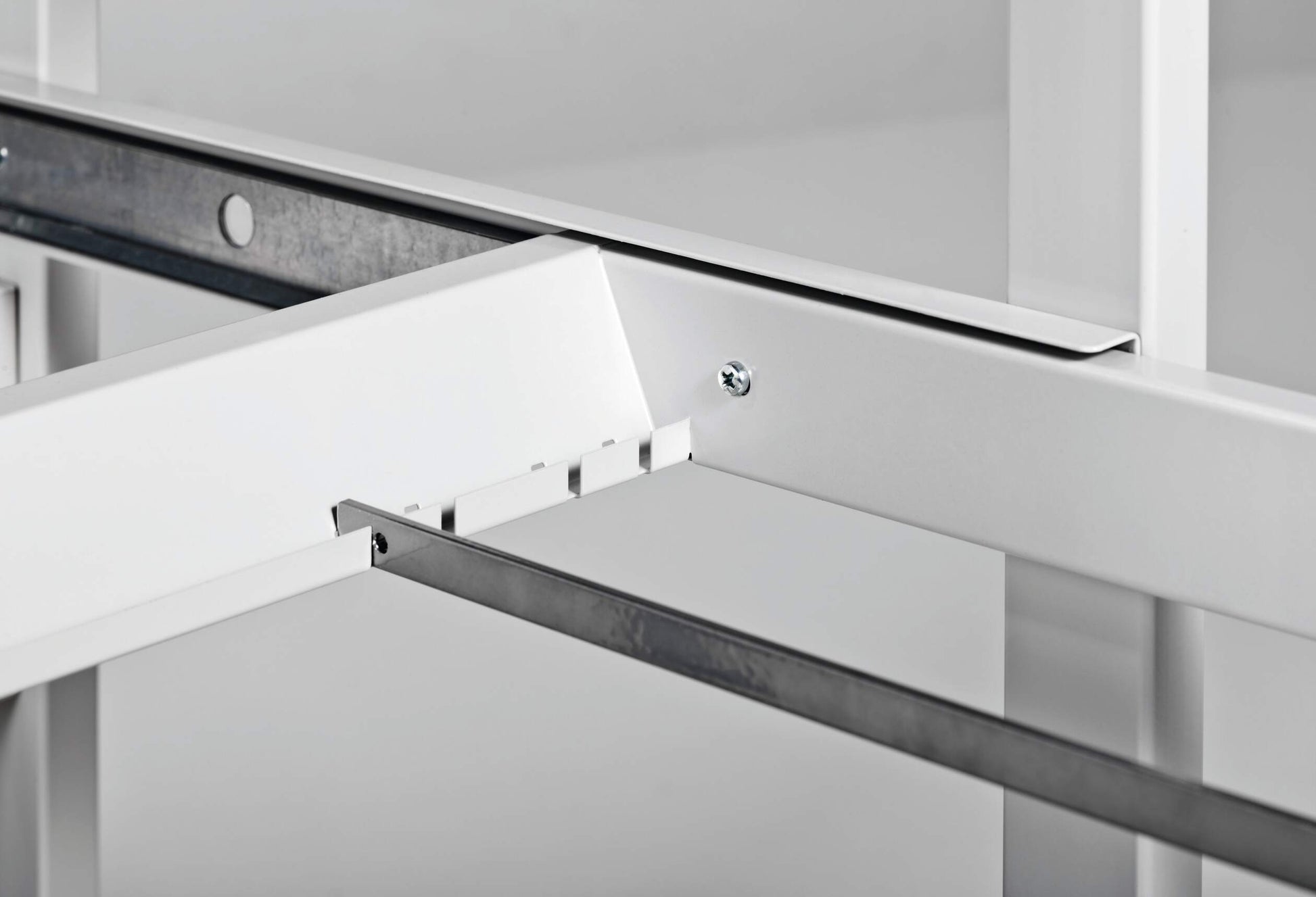 Durable SYSTEM 75 VH IT-/Medizin-Fahrwagen – 75 × 53,4 × 115 cm, höhenverstellbar, grau, Stahl