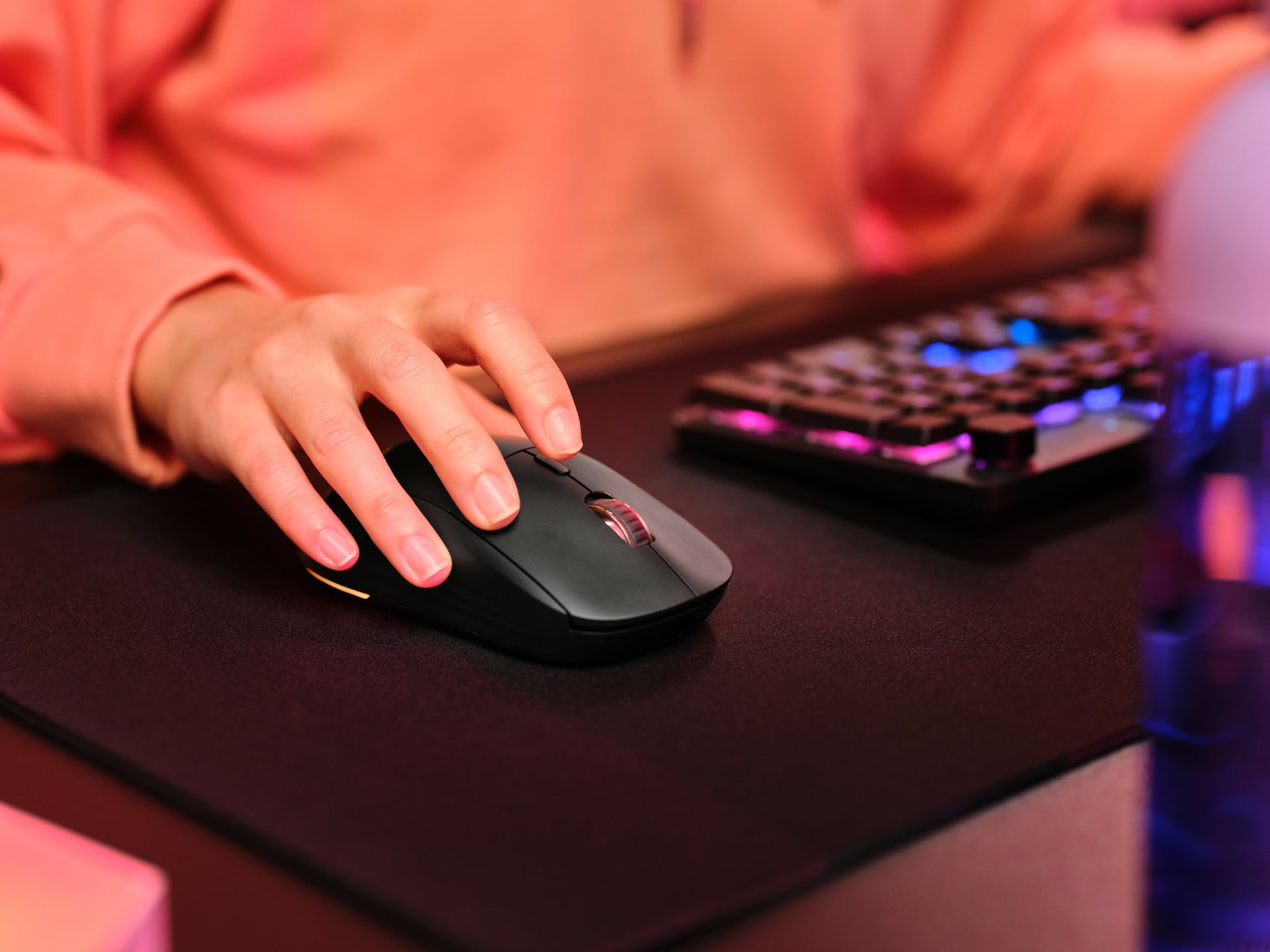 Trust GXT 927 Redex+ – Gaming-Maus – Kabellos (2,4 GHz), 25600 DPI, RGB-Beleuchtung, Rechtshänder, Schwarz
