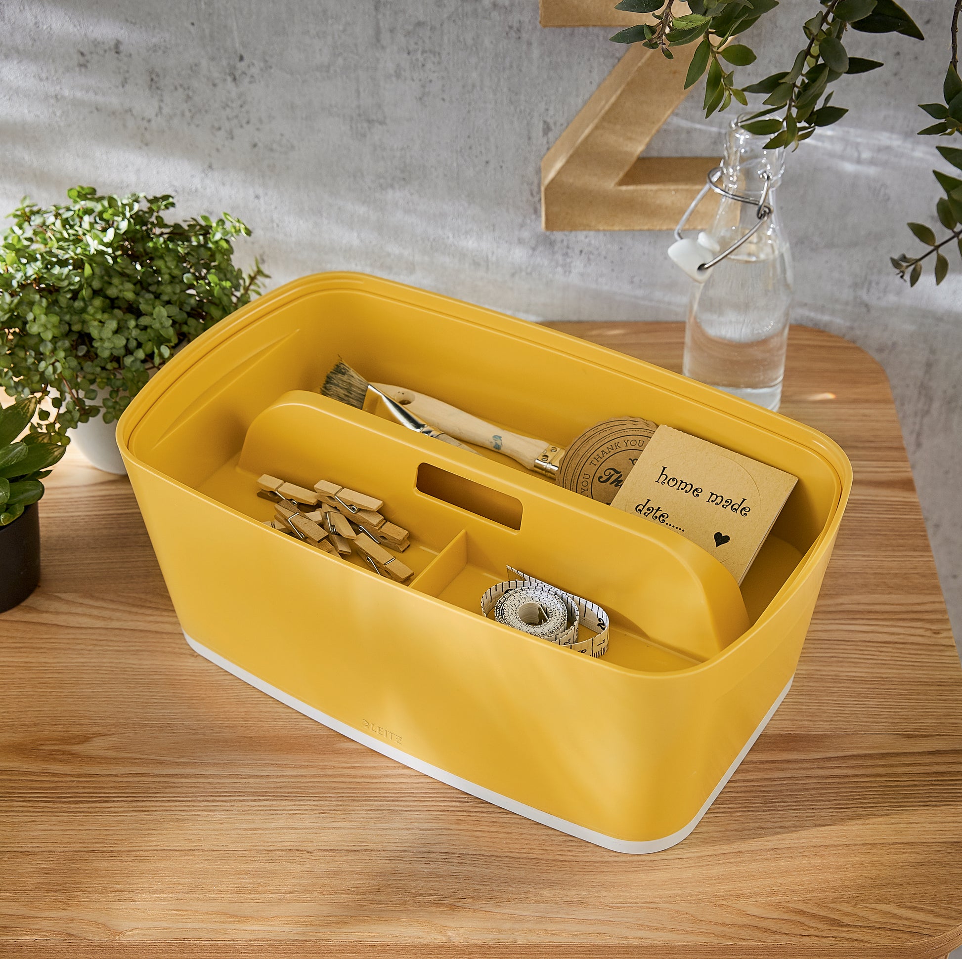 Leitz Aufbewahrungsbox – 5 l, für A5, mit einrastendem Deckel, gelb, Polystyrol (PS), B 318 × H 128 × T 191 mm