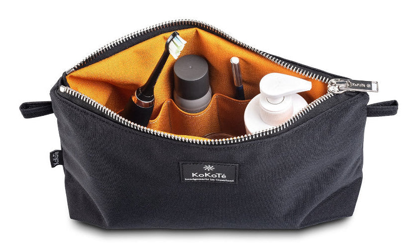 KoKoTé  Kulturbeutel – Aufhänger, Reissverschluss – 2 l, 235×150×50 mm – schwarz – ECONYL – Nessi M – 1 Stk.