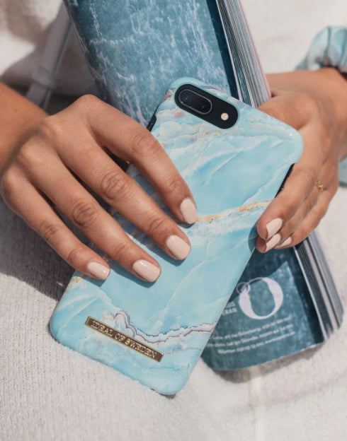 Ideal of Sweden – Backcover – für Apple iPhone 6–8/SE (2020) – Island Paradise Marble