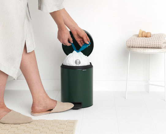 Brabantia NewIcon Treteimer – 3 l – Kunststoff, rund – dunkelgrün – Soft-Close