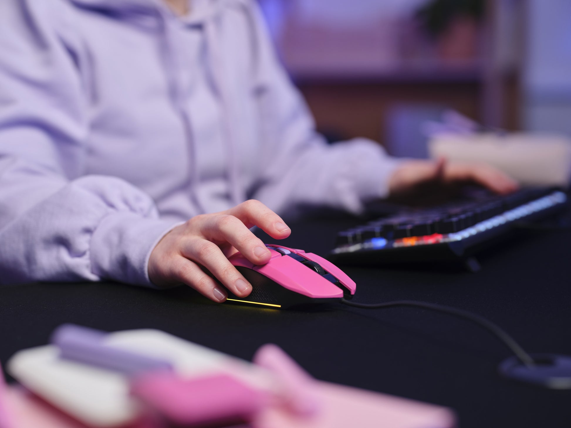 Trust GXT109 Felox – Gaming-Maus – Kabelgebunden (USB-A), 6400 DPI, Beidhändig, Pink