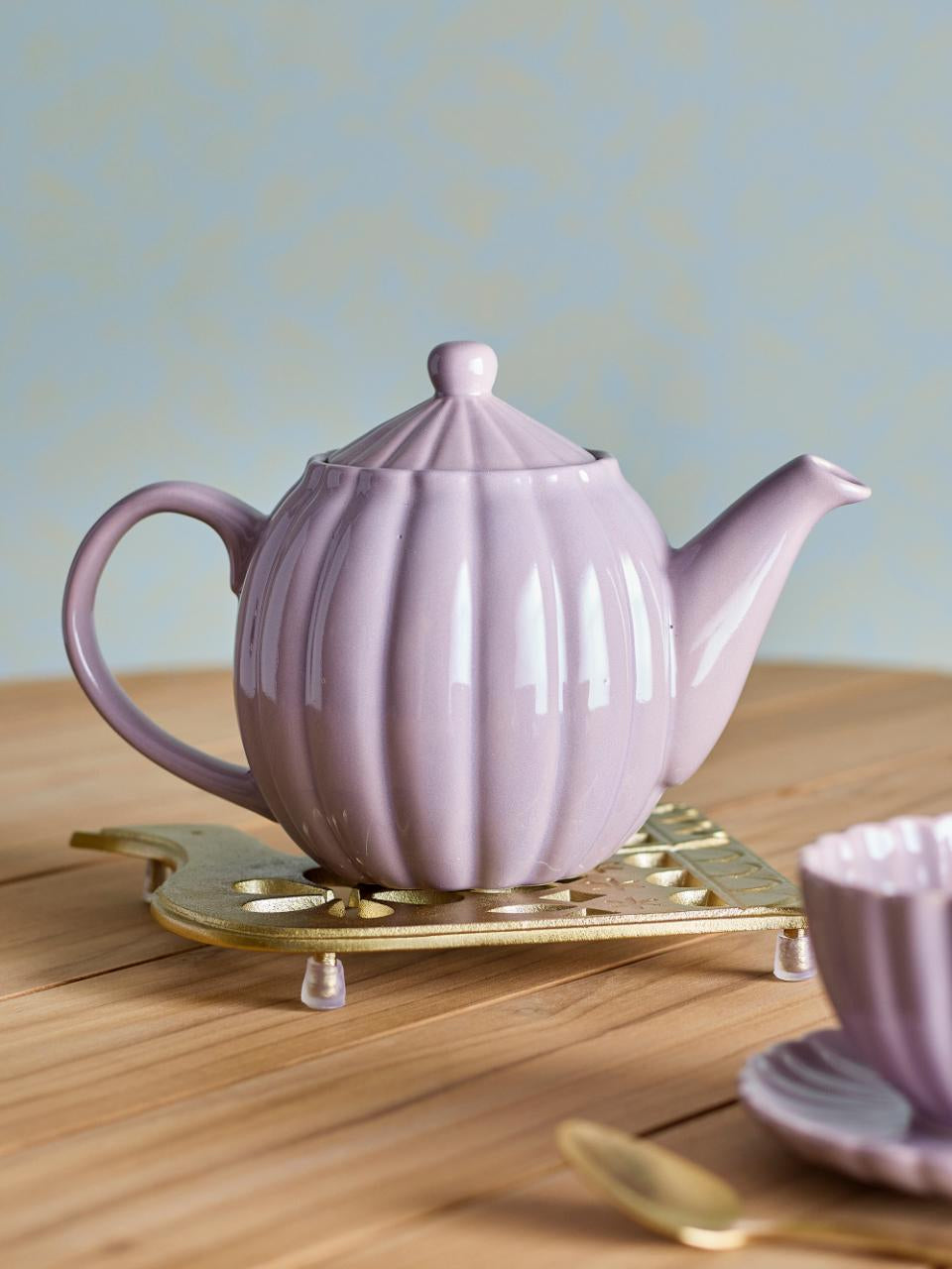 Bloomingville Vintage in Bloom Teekanne – 1,1 l, Ø 13,0 cm, H 17,0 cm, Steingut, Rosa, spülmaschinenfest