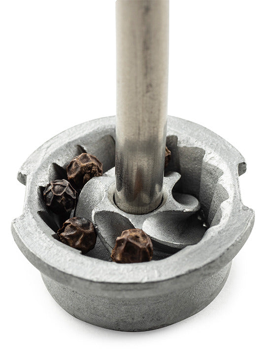 Peugeot Pfeffermühle Line – manuell, Stahlmahlwerk – Aluminium & Holz (Buche) – grau – 12 cm