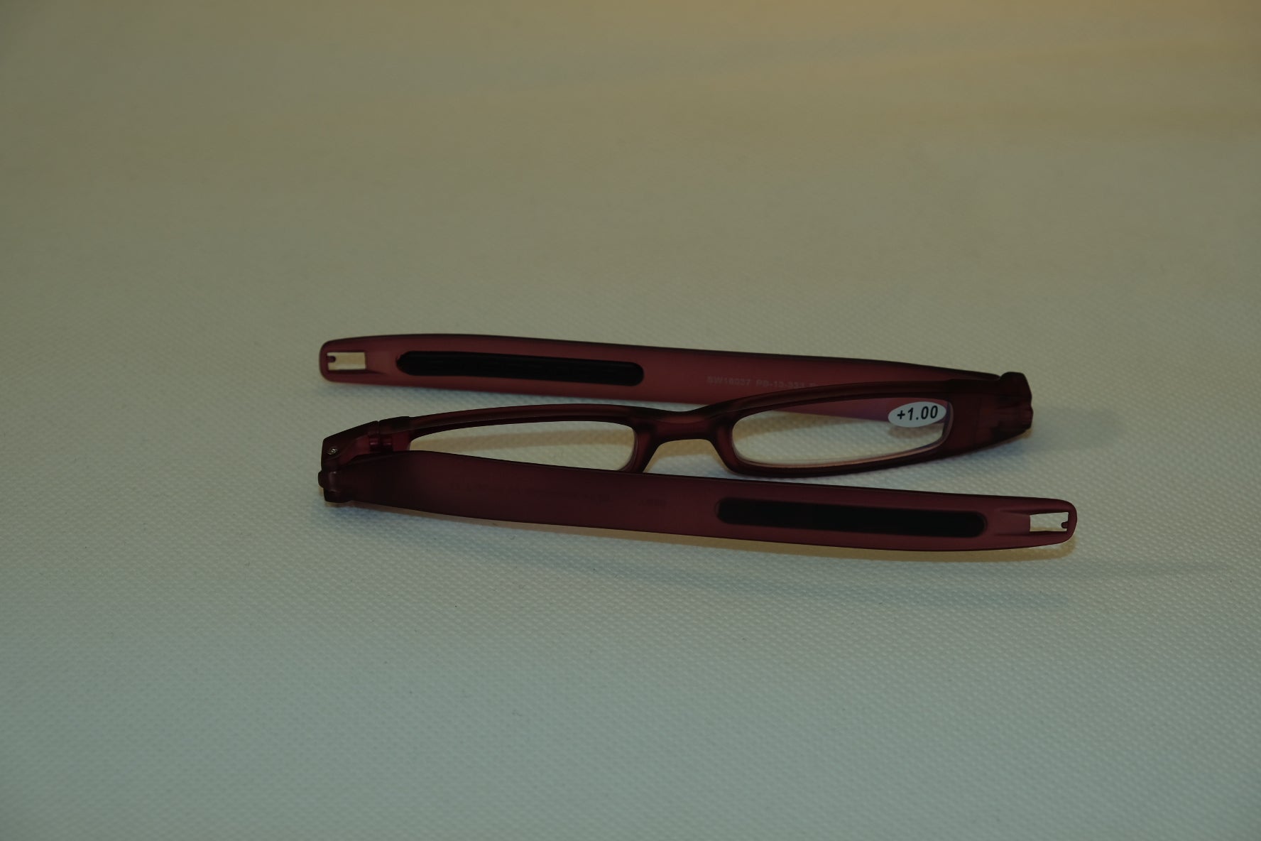 Figoline Lesebrille Purby +2,5 dpt – Gläser transparent, Rahmen bordeaux