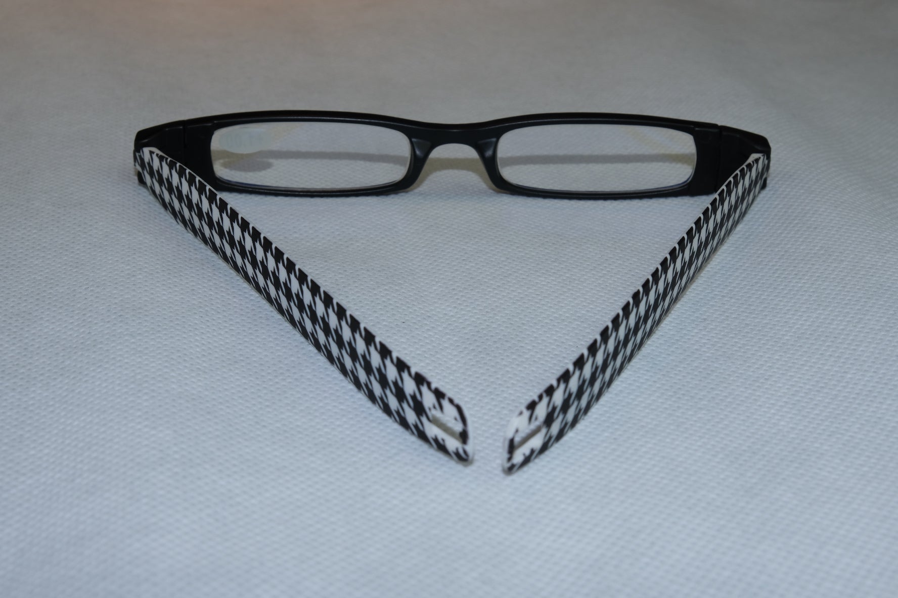 Figoline Schutzbrille +2,0 dpt – Gläser transparent, Rahmen schwarz