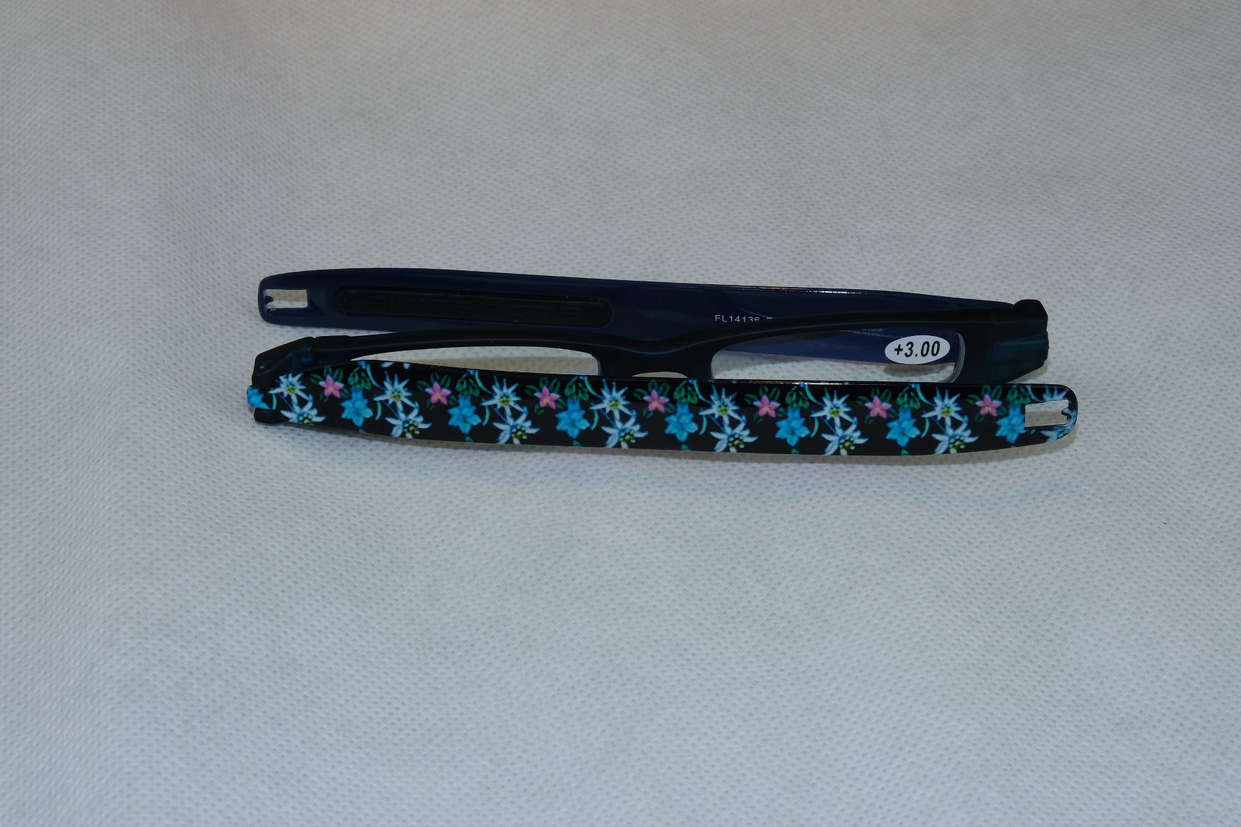 Figoline Lesebrille Edelweiss +1,5 dpt – Kunststoff, Gläser transparent, Rahmen blau