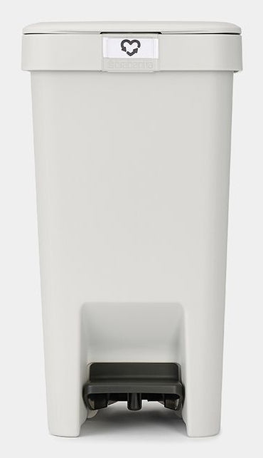 Brabantia Treteimer StepUp – 10 l – Recycling-Kunststoff, rechteckig – hellgrau