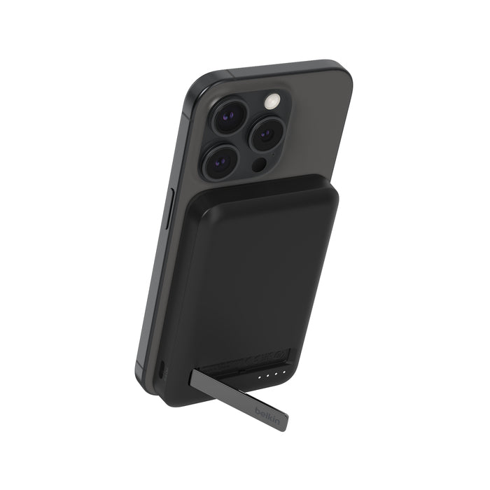 Belkin Powerbank 5000 mAh, Kabelloses Laden, mit Kabel