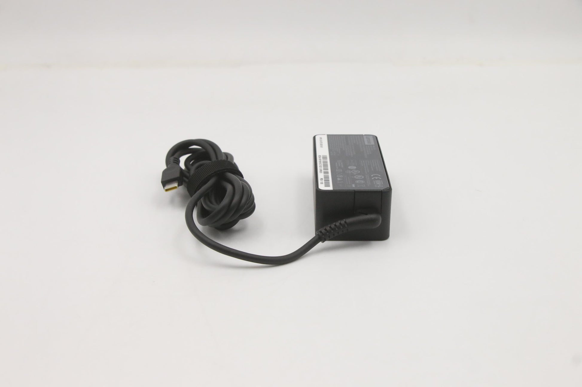 Lenovo 5A10W86243 USB-Ladegerät 45 W – USB-C×2 – für Lenovo-Laptops, schwarz