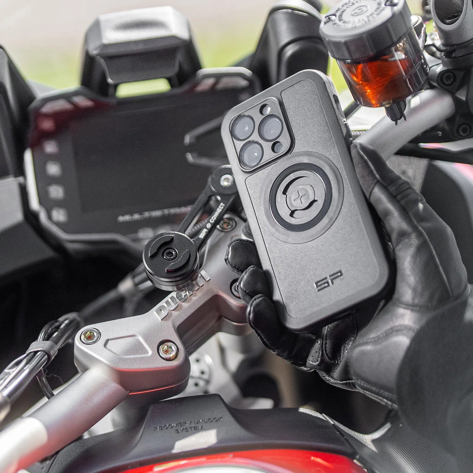 SP Connect Xtreme SPC+ Backcover – für Apple iPhone 17