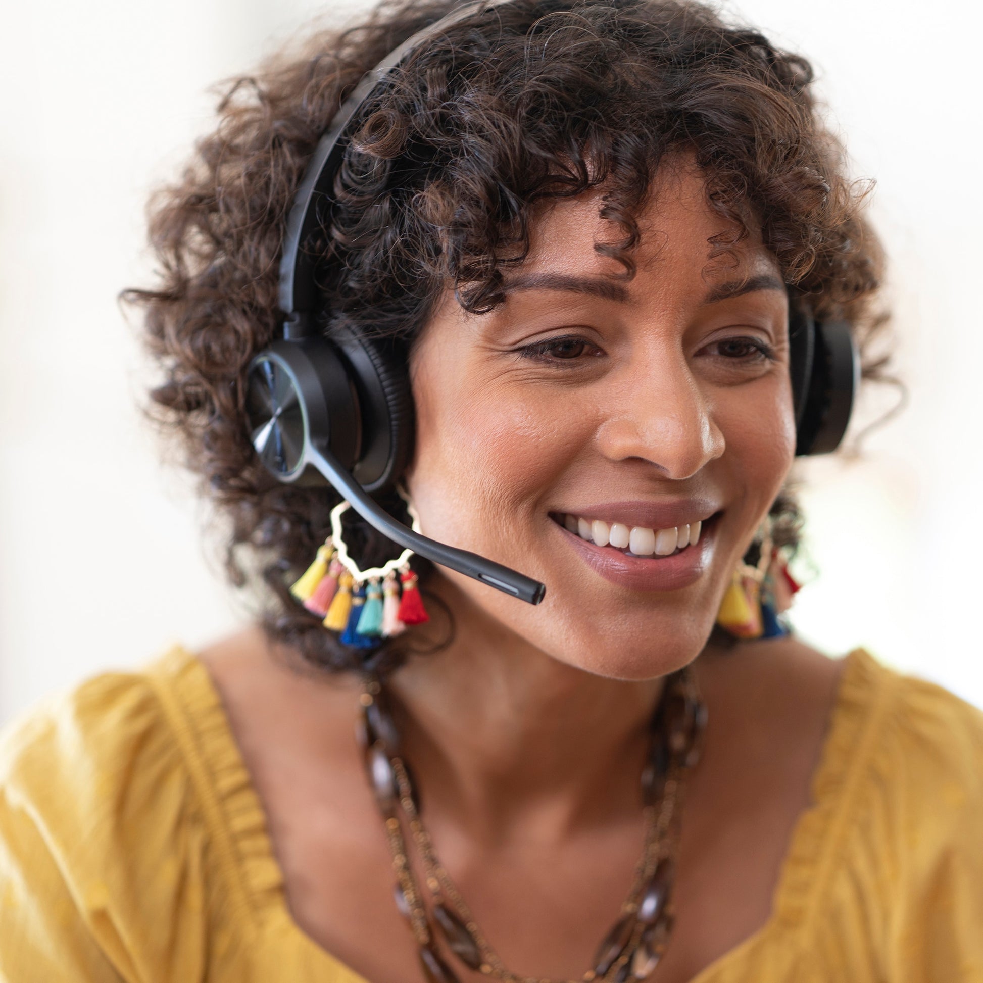 Poly Voyager 4320 – Duo Headset – Bluetooth, USB-C – Boom-Mikrofon (MEMS) – Schwarz – für PC/Mac – bis 24 h