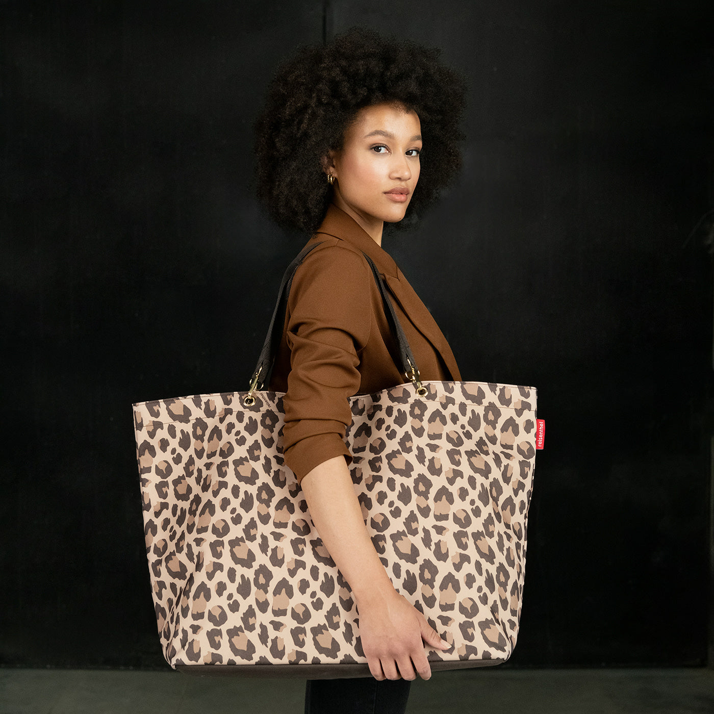 Reisenthel Stofftasche, Polyester, Motiv Leo Macchiato, 680×455×200 mm