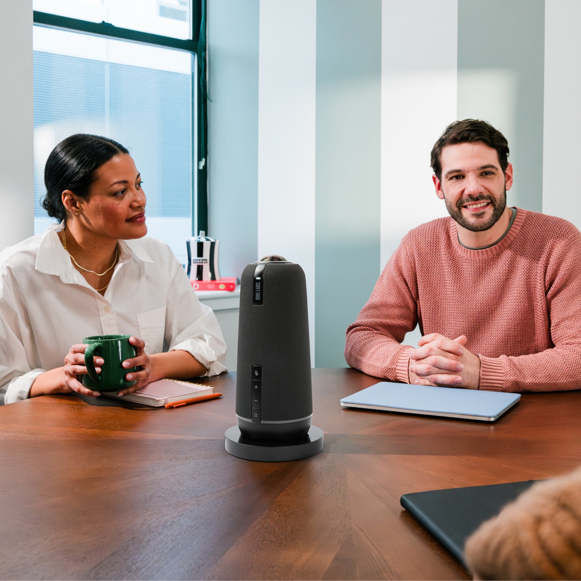 Owl Labs Meeting Owl 4+ Stand – Halterung, für Meeting Owl 4+, Schwarz
