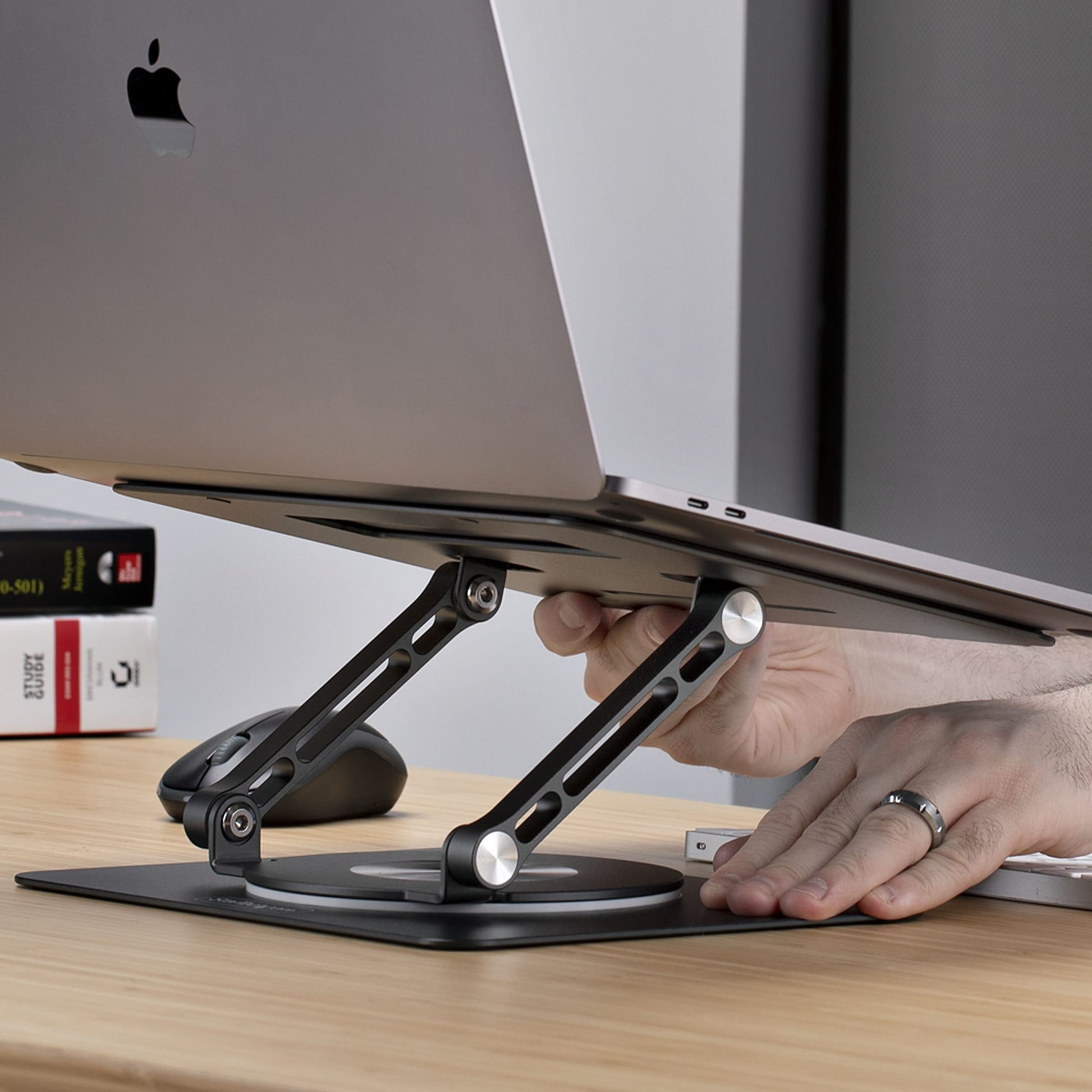 StarTech.com Laptop-Ständer – bis 5 kg, 360° drehbar, höhenverstellbar – Silber