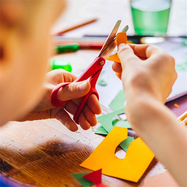 Fiskars Kinderschere – Edelstahl, ergonomischer Griff, verstellbare Klingenschraube, Rot/Silber