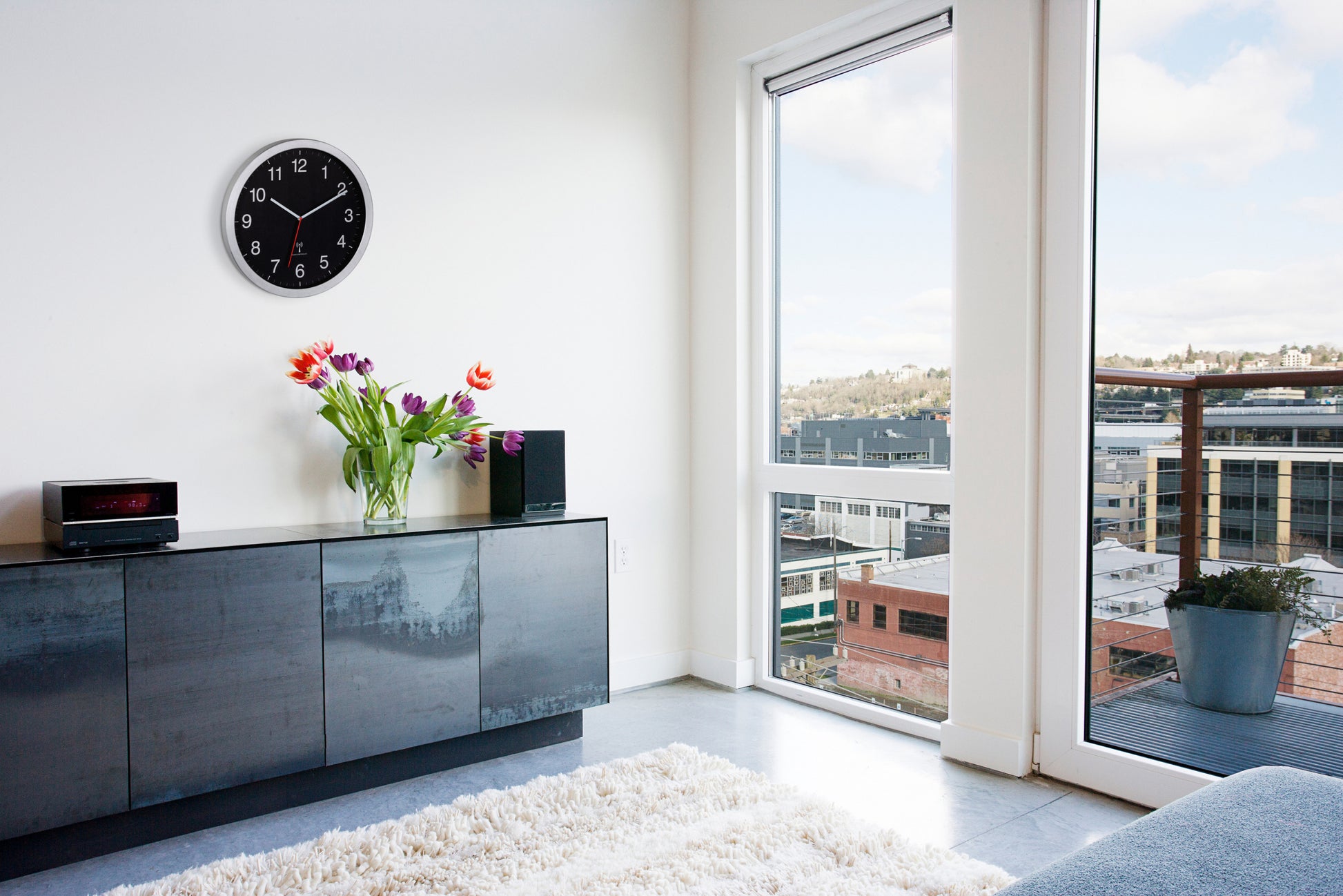 TFA-Dostmann TFA Dostmann Wanduhr – Funk, analog, Ø 40 cm, schwarz, Metall/Glas