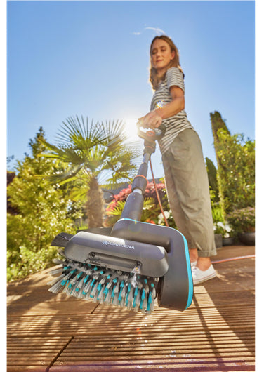 Gardena Terrassenreiniger AquaBrush – 136,4 cm, grün/grau
