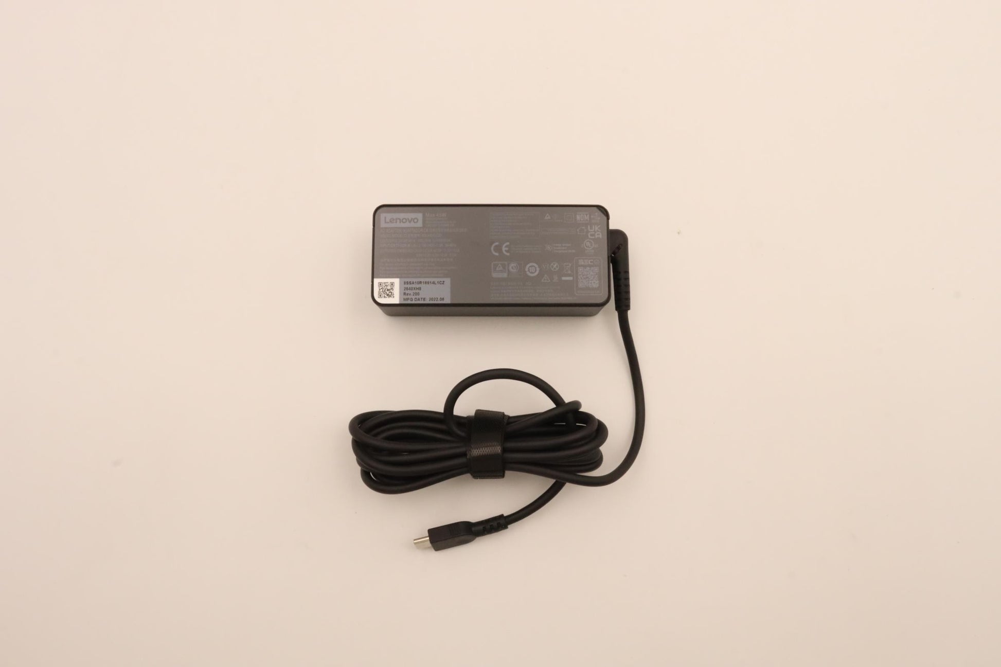 Lenovo 5A10W86247 Netzteil 45 W – für ThinkPad Helix – schwarz