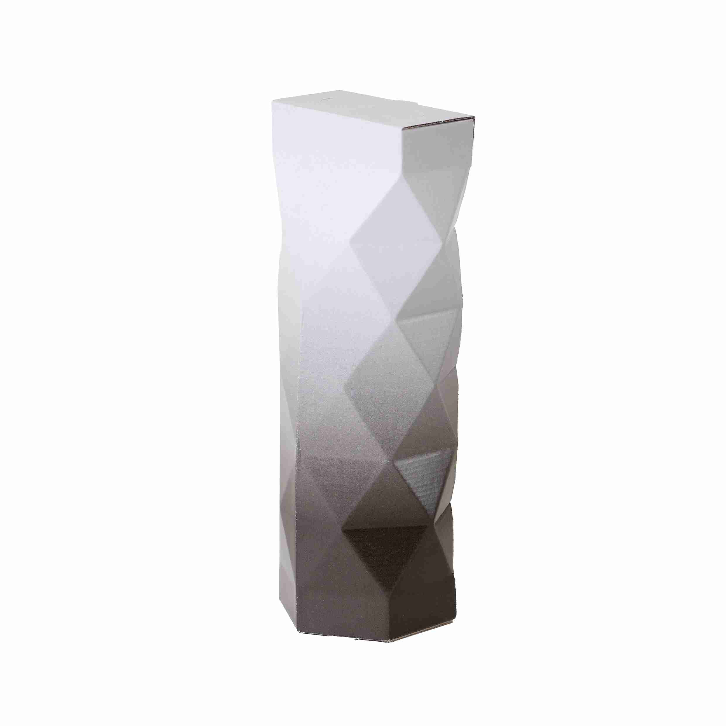 Model Geschenkbox Edgy-Box Wellpappe, bedruckt schwarz/weiss – 84 × 362 × 84 mm – für 1 Flasche – 1 Palette (6'600 Stk.)