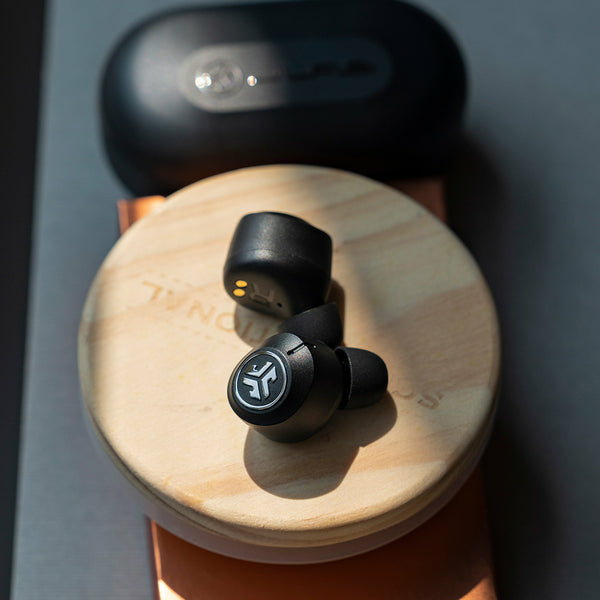 JLab JBuds ANC – True Wireless In-Ear Kopfhörer – Bluetooth, ANC, IP55 – Schwarz – für PC/Mac/Mobile – bis zu 42 Stunden