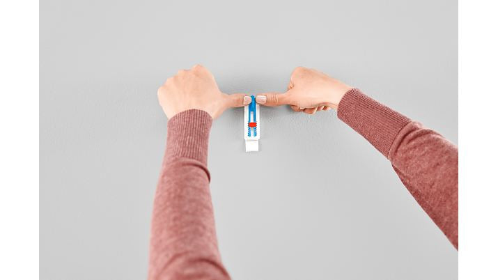 TESA Haken – blau/weiss – selbstklebend, vormontiert – für Putz – 1 kg