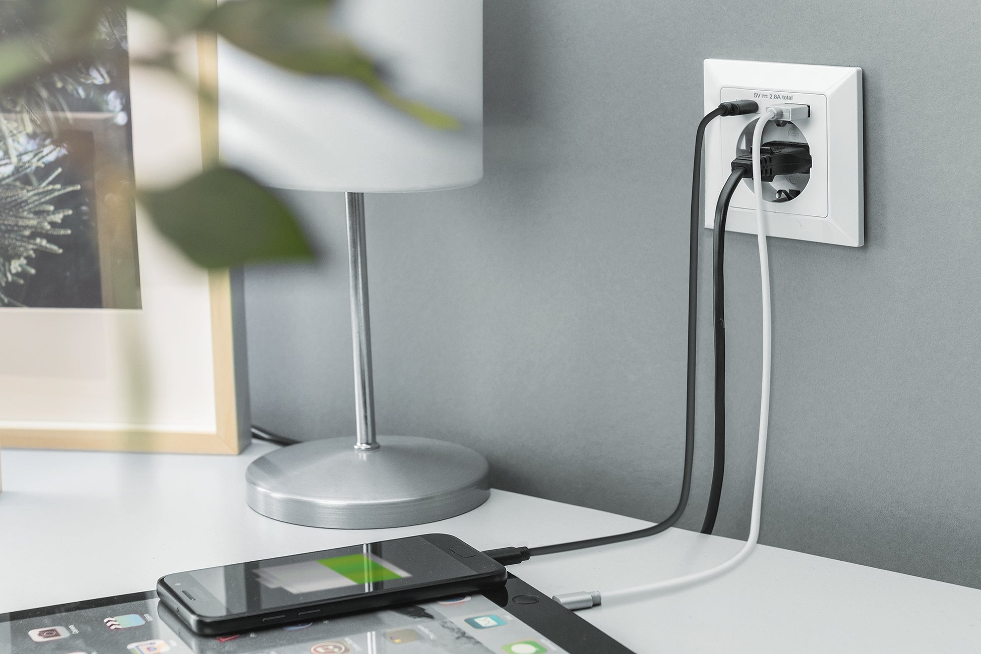 Digitus Einbausteckdosenleiste, 1×USB-A + 1×USB-C, mit Rahmen, Einbau, 60×90×90 mm – weiss