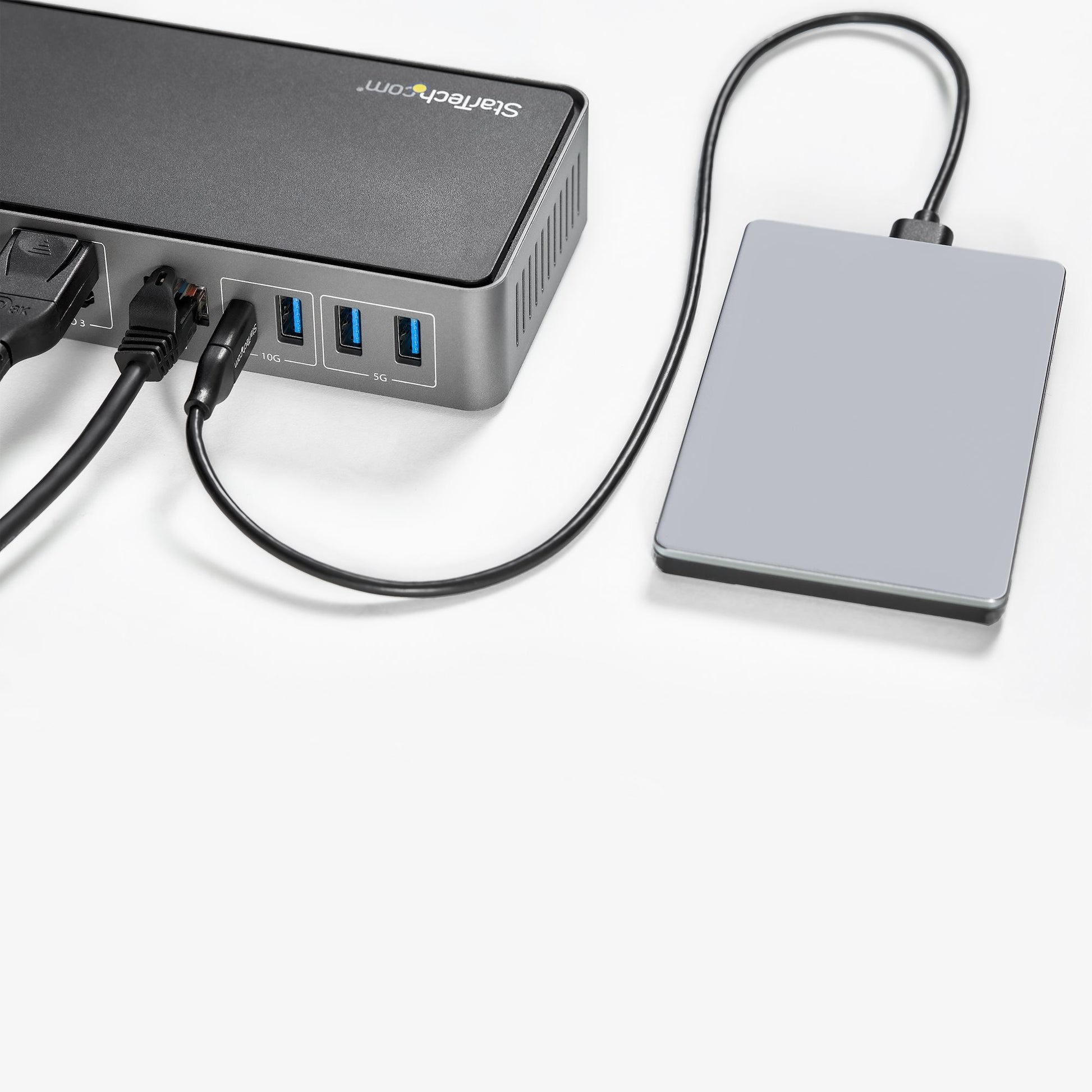 StarTech.com Dockingstation – USB-C, 3× DP, 3× HDMI, 4× USB-A, 85 W PD, GbE, 3,5 mm Audio, für Windows/Mac