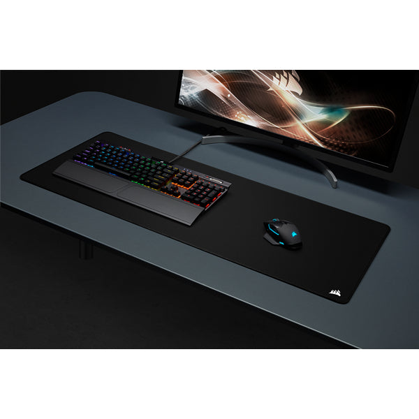Corsair MM350 PRO Mauspad – Schwarz, Gestickte Kanten, 930 × 400 × 4 mm