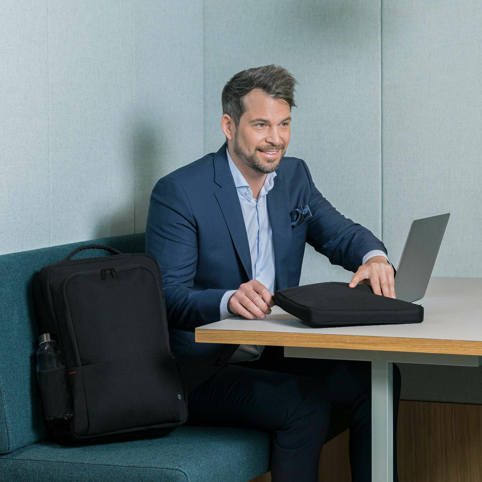 DICOTA Notebook-Rucksack 15,6" – 24 l, Recyceltes Polyester – Schwarz