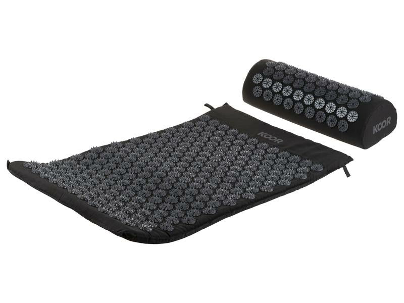 KOOR Akupressurmatte mit Kissen – Shiatsu – Matte 42 × 66 cm, Kissen 39 × 10 cm –  – Schwarz