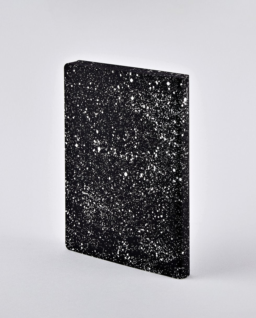 nuuna Notizbuch A5, 256 Seiten – schwarz, weiss