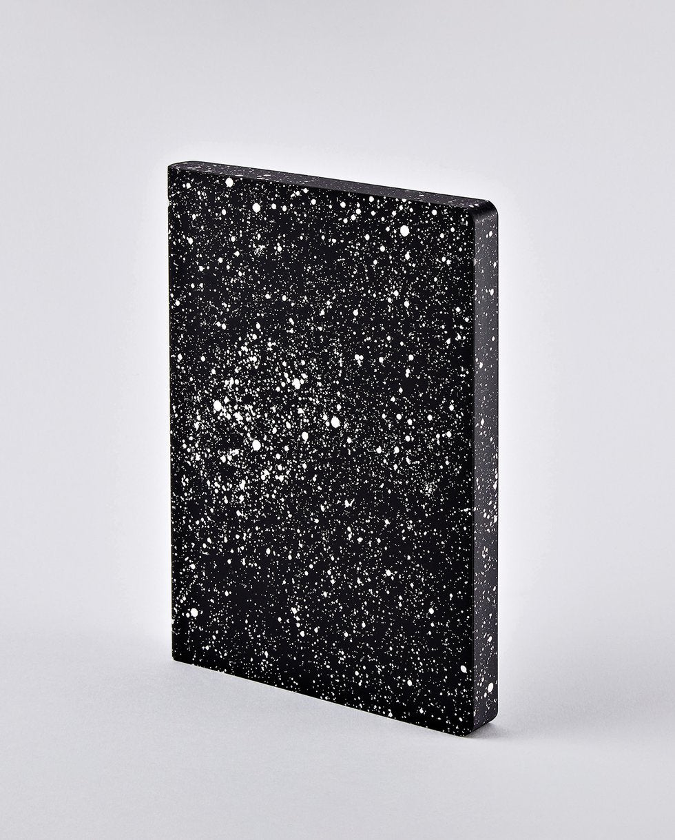 nuuna Notizbuch A5, 256 Seiten – schwarz, weiss
